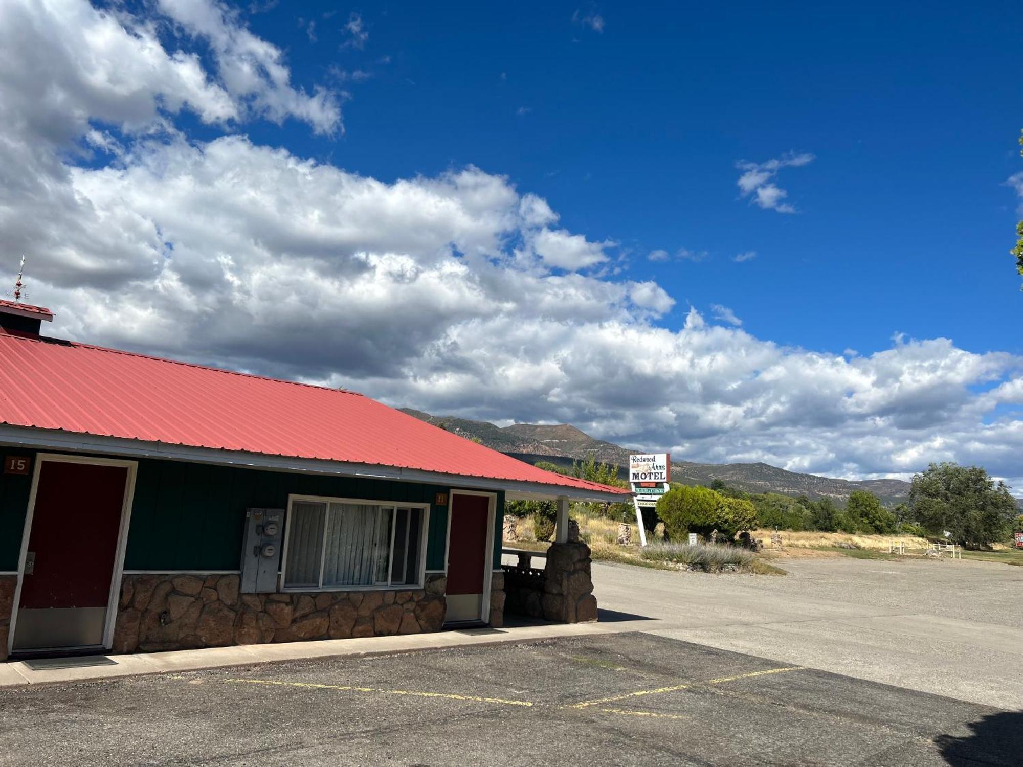 Paonia Redwood Arms Motel מראה חיצוני תמונה