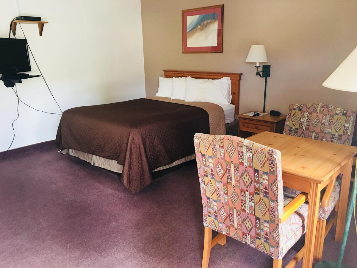 Paonia Redwood Arms Motel מראה חיצוני תמונה